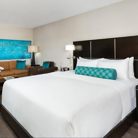 Hotel Indigo Boston - Newton Riverside Экстерьер фото