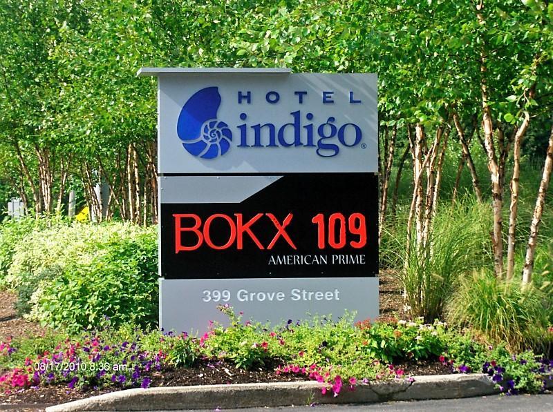 Hotel Indigo Boston - Newton Riverside Экстерьер фото