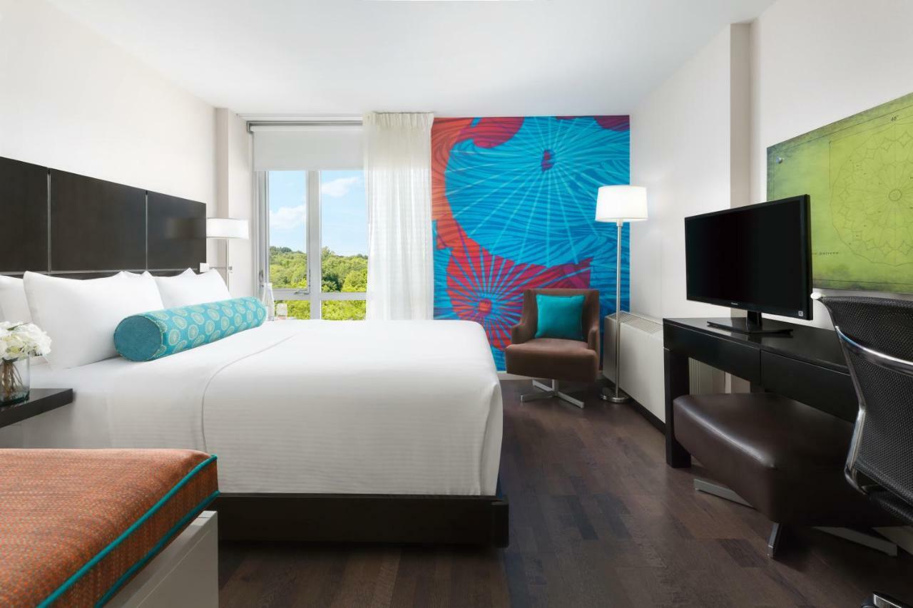 Hotel Indigo Boston - Newton Riverside Экстерьер фото