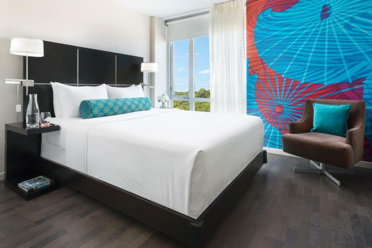 Hotel Indigo Boston - Newton Riverside Экстерьер фото