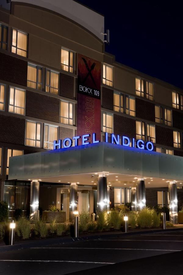 Hotel Indigo Boston - Newton Riverside Экстерьер фото