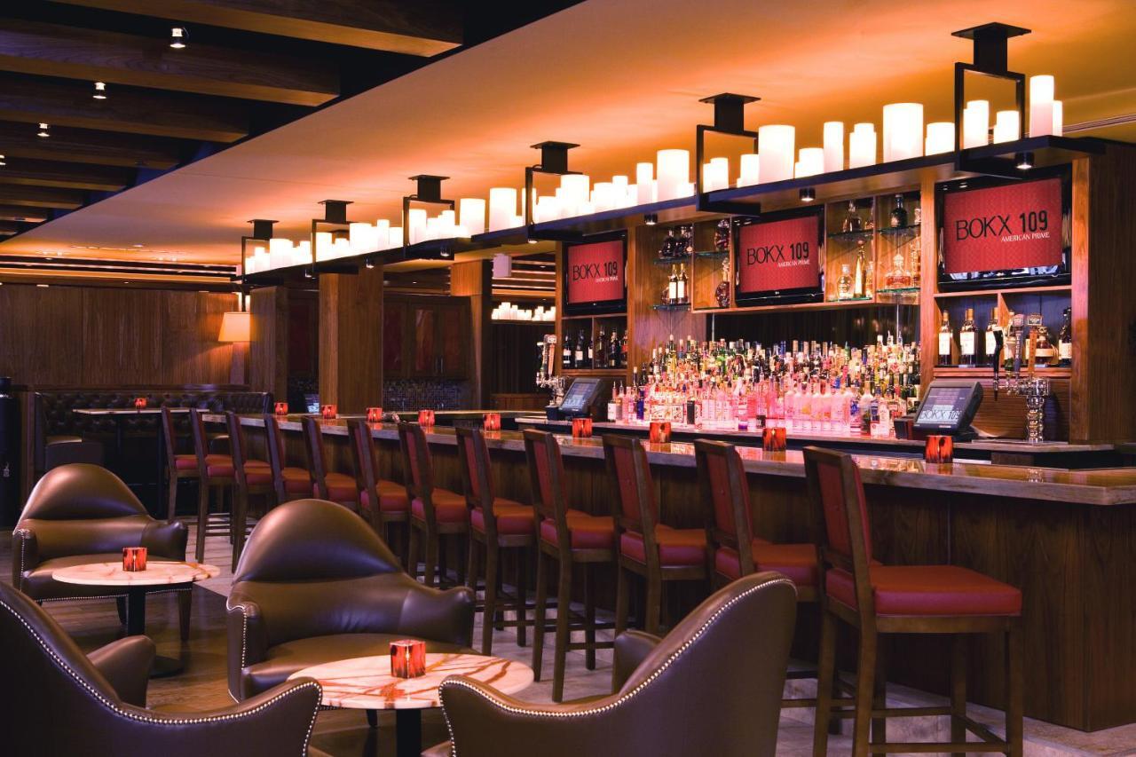 Hotel Indigo Boston - Newton Riverside Экстерьер фото