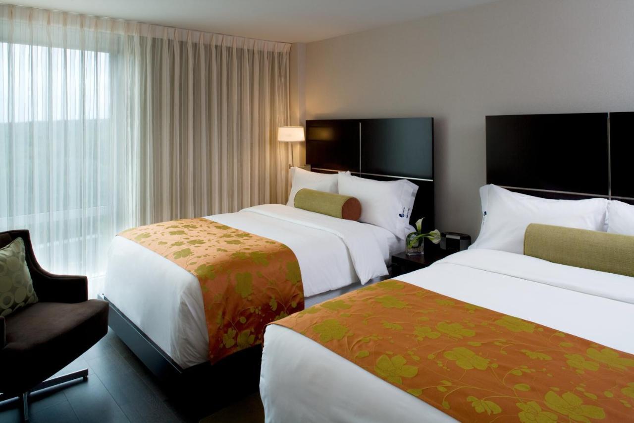 Hotel Indigo Boston - Newton Riverside Экстерьер фото