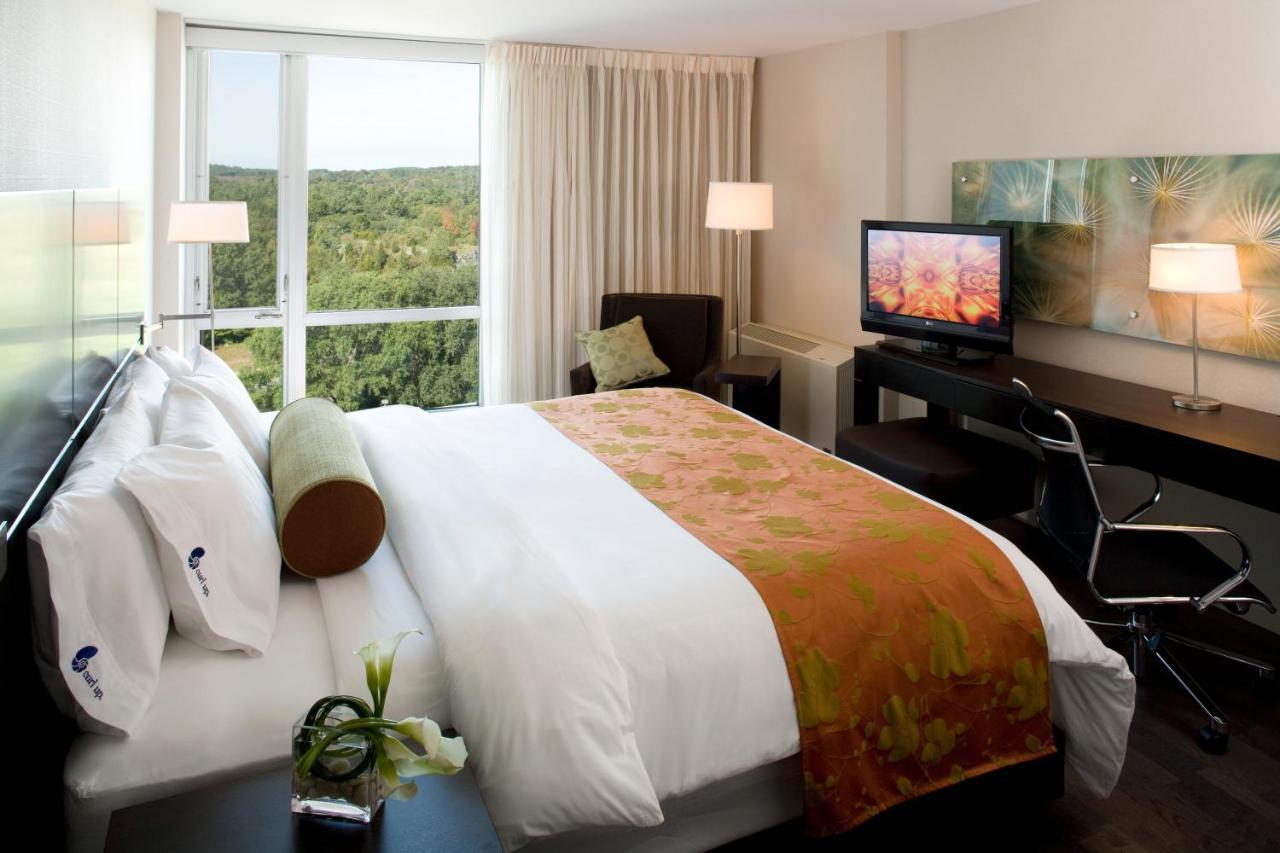Hotel Indigo Boston - Newton Riverside Экстерьер фото